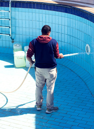 Pool Servicing1769202169qotfk6eqhP